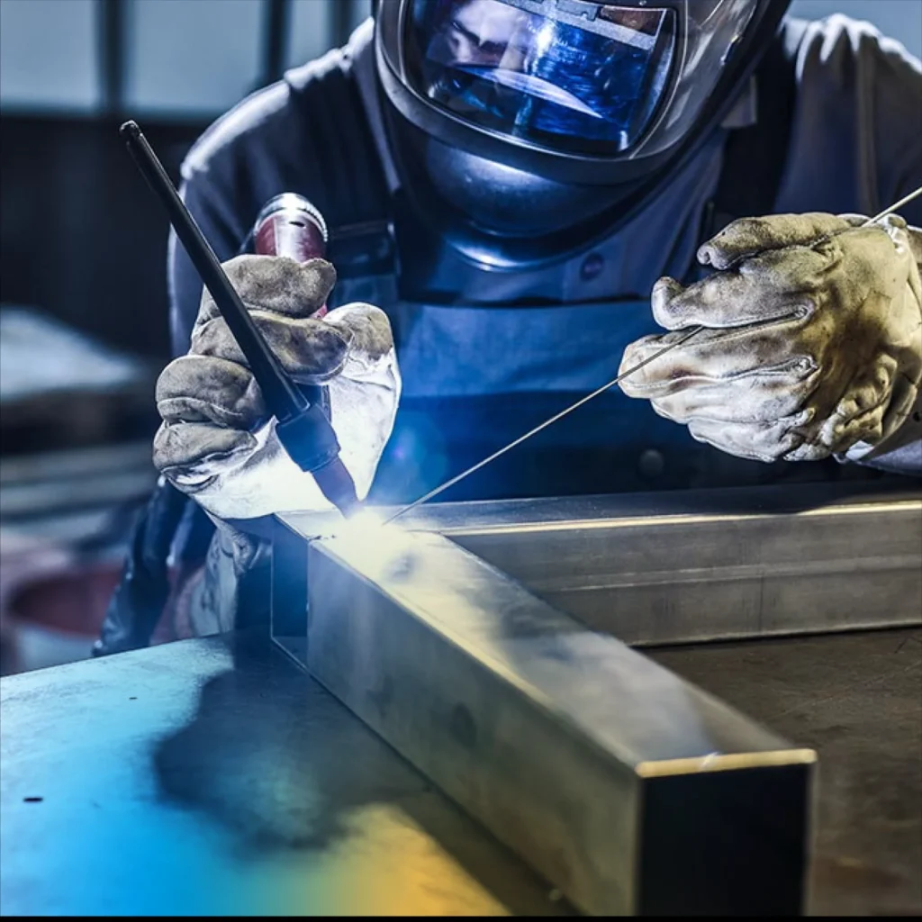 Schweiß-Arbeiten durch Photon-Mitarbeiter